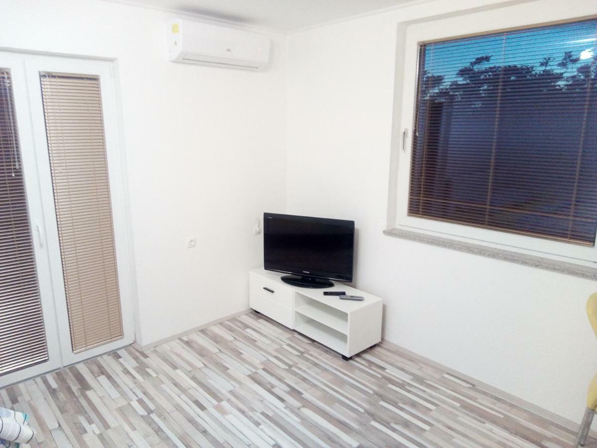Studio Apartman Matkovic Imotski Exterior photo